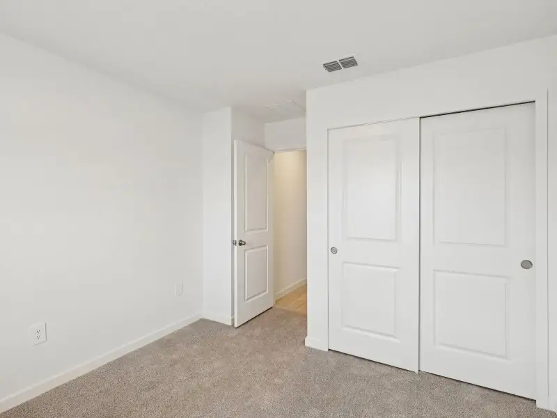 Spacious, unfurnished interior of a new home in Kings Preserve, Jacksonville (Image 14). Spacious, unfurnished interior of a new home in Kings Preserve, Jacksonville (Image 14).