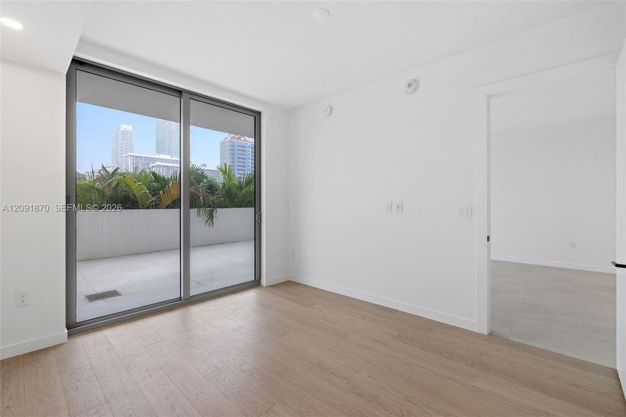 Spacious, unfurnished interior of a new home in , Miami (Image 37).