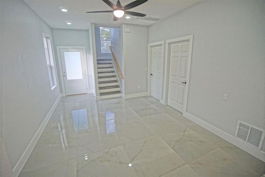 Spacious, unfurnished interior of a new home in , Lakeland (Image 27).