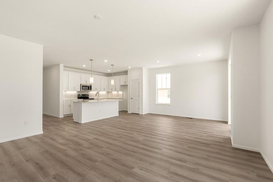 Spacious, unfurnished interior of a new home in Murphy Creek Reserve, Aurora (Image 10). Spacious, unfurnished interior of a new home in Murphy Creek Reserve, Aurora (Image 10).