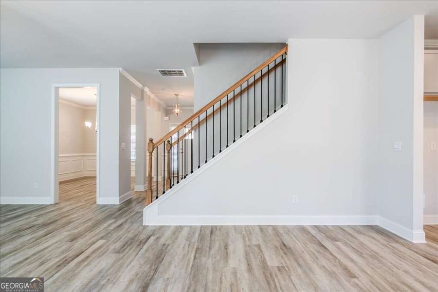 Spacious, unfurnished interior of a new home in Carson's Walk, Macon (Image 17).