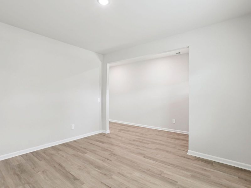 Spacious, unfurnished interior of a new home in River Glen, Angier (Image 9).