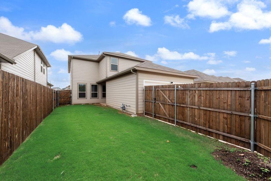 Exterior details and patio area of a home in , Fort Worth (Image 4).