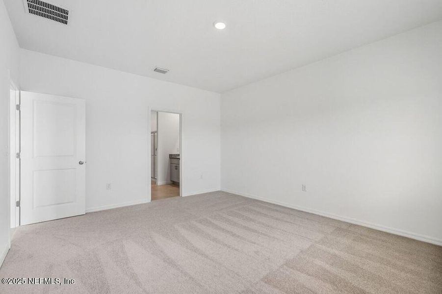Spacious, unfurnished interior of a new home in Coopers Meadow, Jacksonville (Image 19). Spacious, unfurnished interior of a new home in Coopers Meadow, Jacksonville (Image 19).