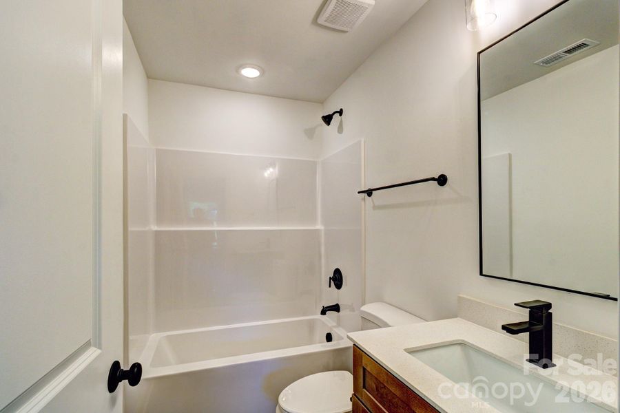 Image 12 of a home in .