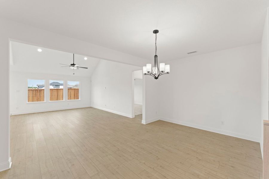 Spacious, unfurnished interior of a new home in Creekside, Royse City (Image 17). Spacious, unfurnished interior of a new home in Creekside, Royse City (Image 17).