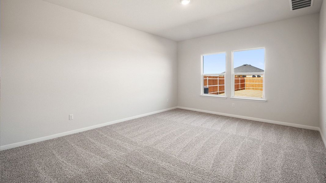 Spacious, unfurnished interior of a new home in Thunder Rock, Marble Falls (Image 17).