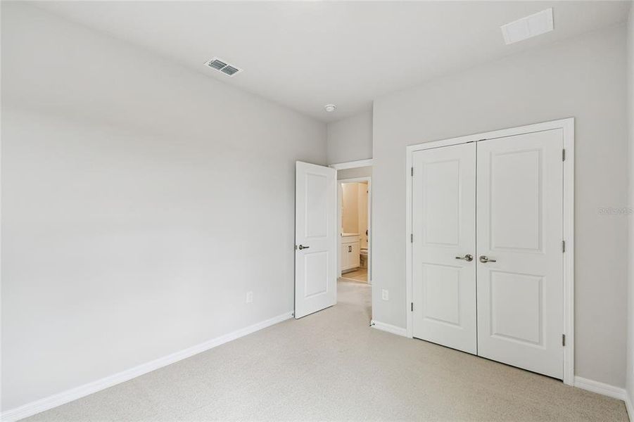 Spacious, unfurnished interior of a new home in Weslyn Park in Sunbridge 34', St. Cloud (Image 35).