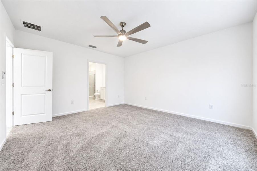 Spacious, unfurnished interior of a new home in Lawson Dunes, Haines City (Image 13). Spacious, unfurnished interior of a new home in Lawson Dunes, Haines City (Image 13).