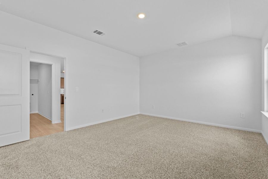 Spacious, unfurnished interior of a new home in Bar W Ranch, Leander (Image 19). Spacious, unfurnished interior of a new home in Bar W Ranch, Leander (Image 19).