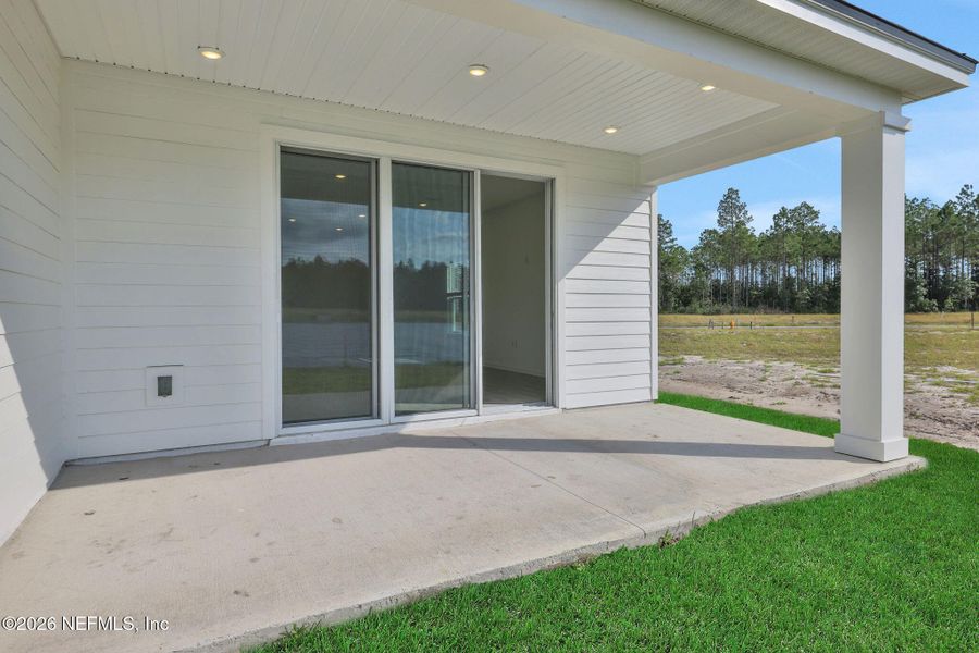 Exterior details and patio area of a home in Brook Forest, St. Augustine (Image 3).