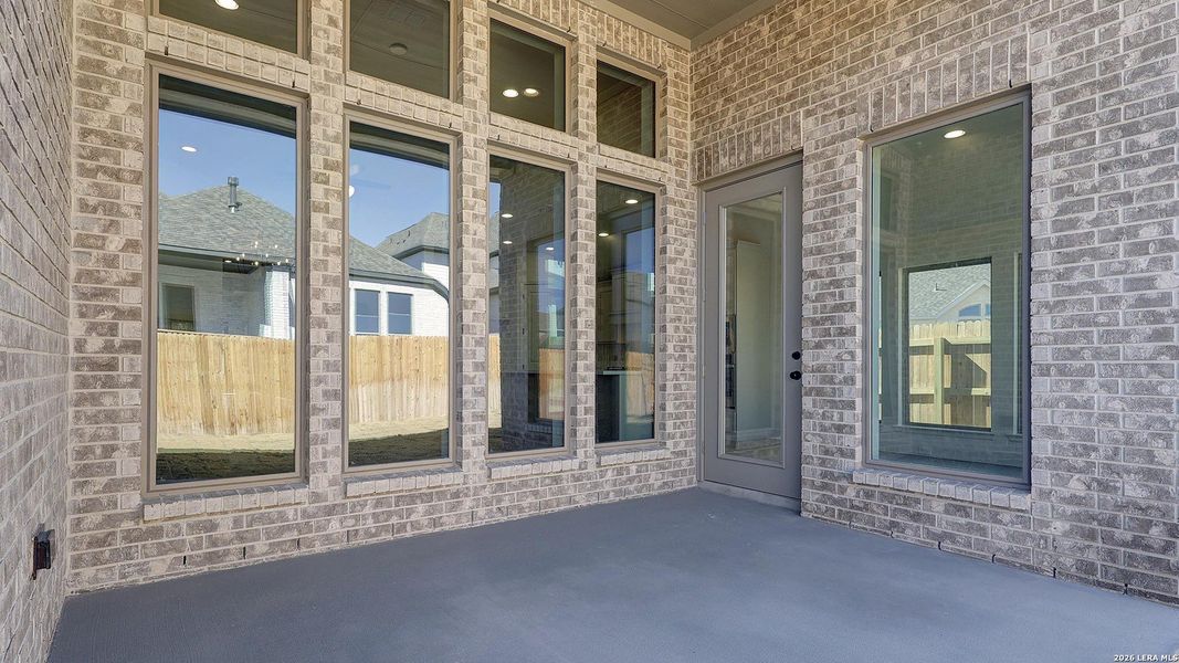 Exterior details and patio area of a home in Arcadia Ridge, San Antonio (Image 4). Exterior details and patio area of a home in Arcadia Ridge, San Antonio (Image 4).