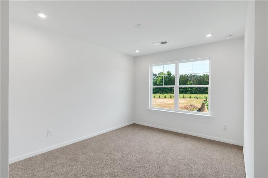 Spacious, unfurnished interior of a new home in The Overlook at Factory Shoals, Mableton (Image 26).