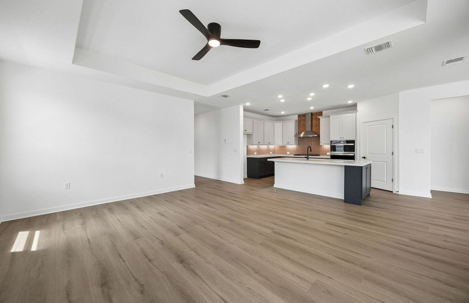 Spacious, unfurnished interior of a new home in Sun City Texas, Georgetown (Image 15).