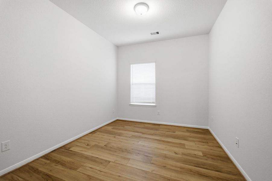Spacious, unfurnished interior of a new home in Hayden Estates, Buckeye (Image 14).