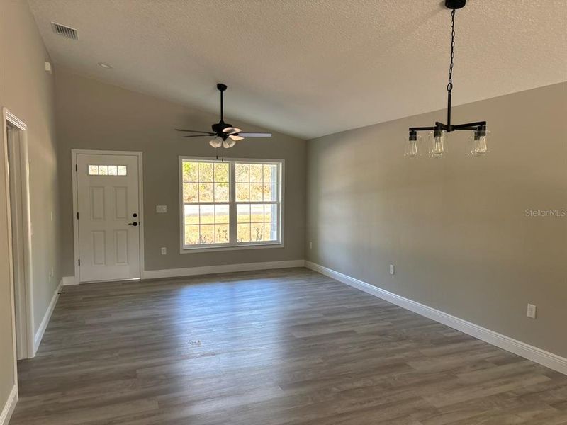 Spacious, unfurnished interior of a new home in , Dunnellon (Image 12).