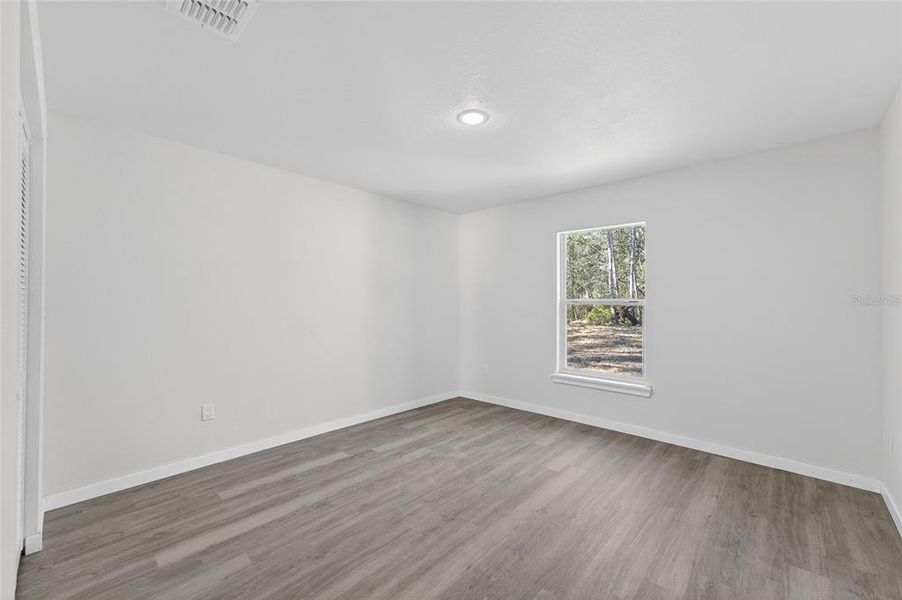 Spacious, unfurnished interior of a new home in , Ocklawaha (Image 16).