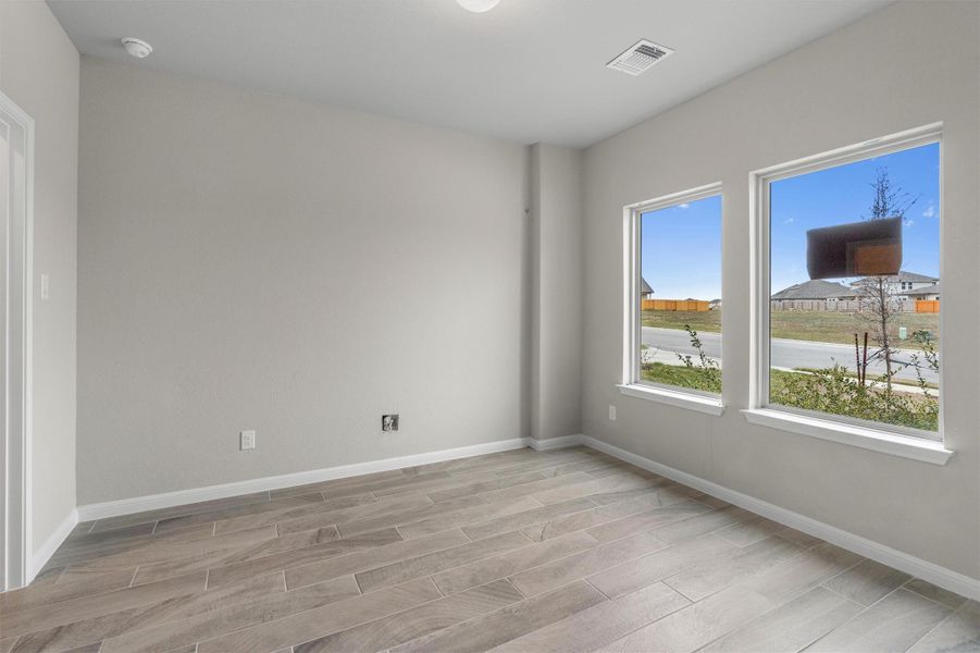 Spacious, unfurnished interior of a new home in Morningstar, Andice (Image 26).
