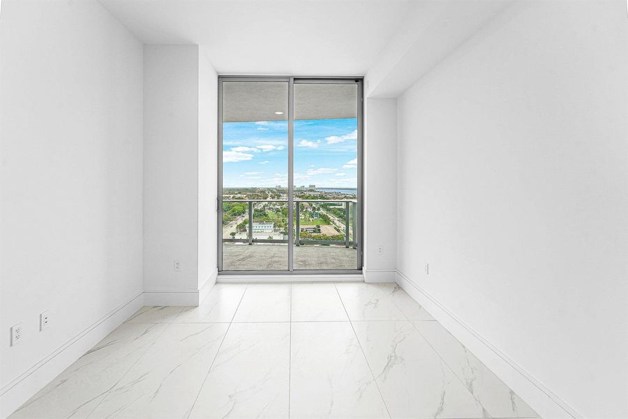 010-220LakeShoreDrive-1613-LakePark-FL-3 010-220LakeShoreDrive-1613-LakePark-FL-3