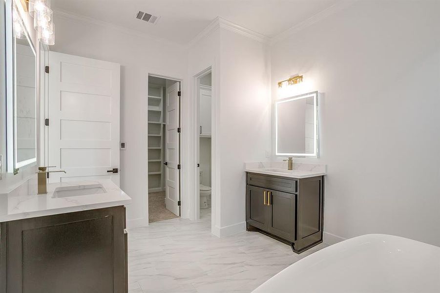 Furnished interior view inside a new home in , Weatherford (Image 14).