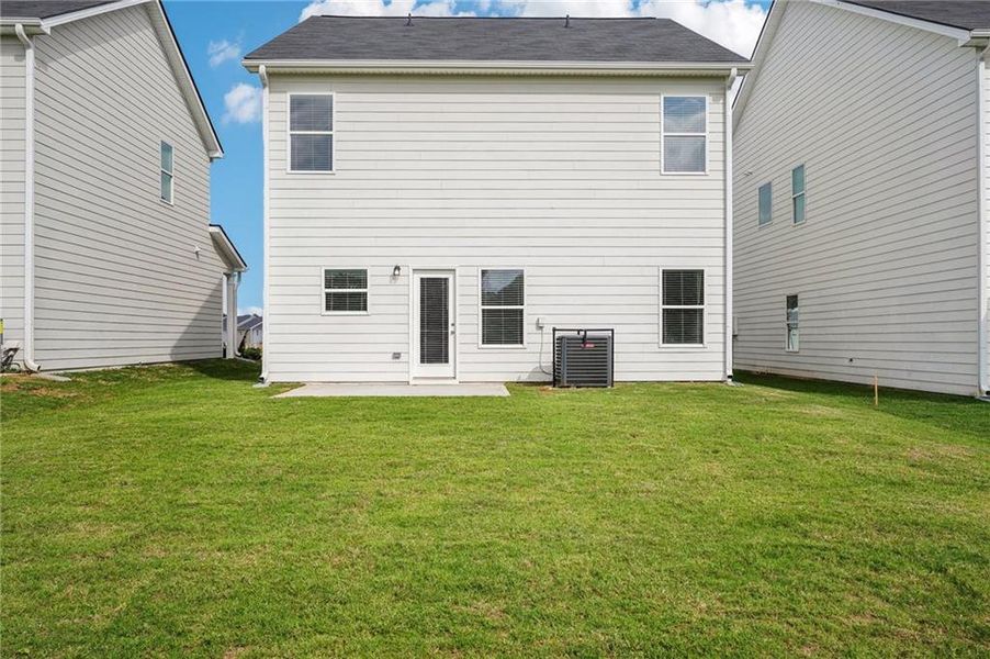 Exterior details and patio area of a home in Fairview Lake, Conyers (Image 4). Exterior details and patio area of a home in Fairview Lake, Conyers (Image 4).