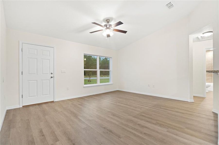 Spacious, unfurnished interior of a new home in , Dunnellon (Image 15). Spacious, unfurnished interior of a new home in , Dunnellon (Image 15).