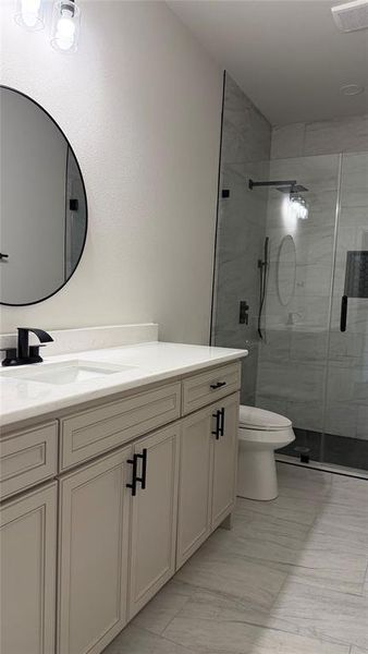 Furnished interior view inside a new home in , Waxahachie (Image 7).