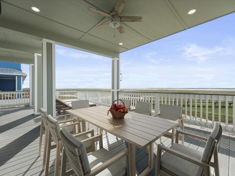 Exterior details and patio area of a home in , Freeport (Image 23).