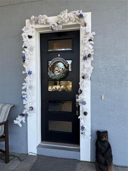 Exterior details and patio area of a home in , Polk City (Image 3).