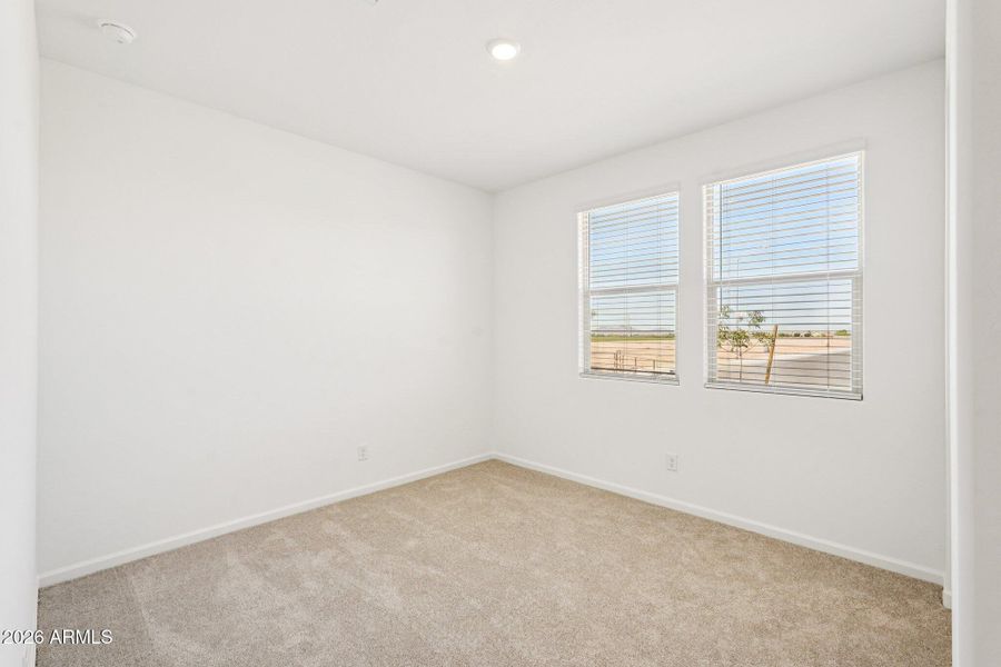 21-web-or-mls-S 95th Dr-S0904-021