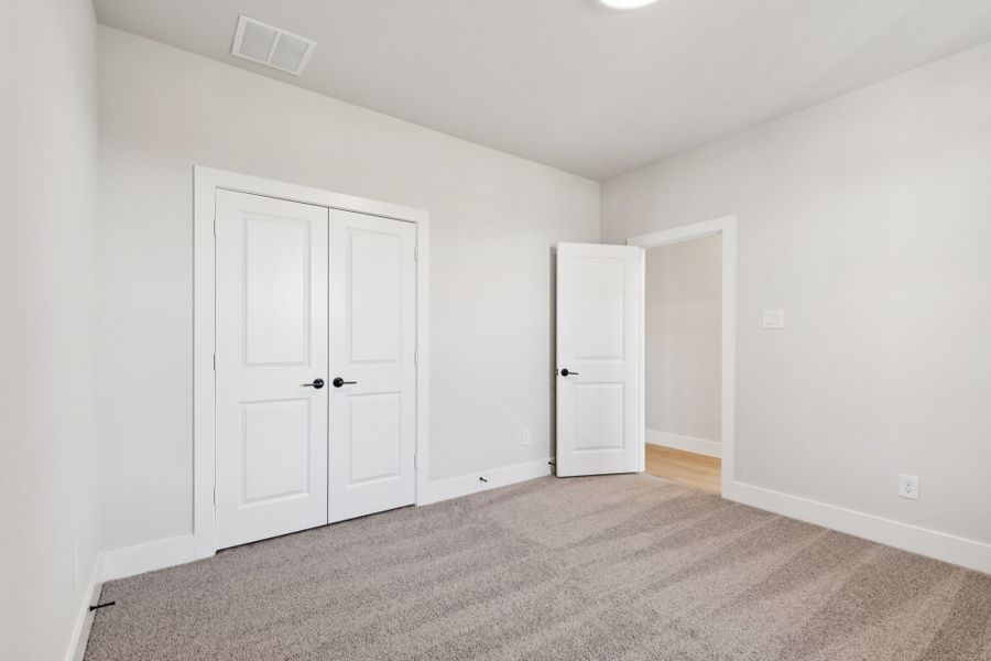 Spacious, unfurnished interior of a new home in Ellis Ranch Estates, Waxahachie (Image 23).