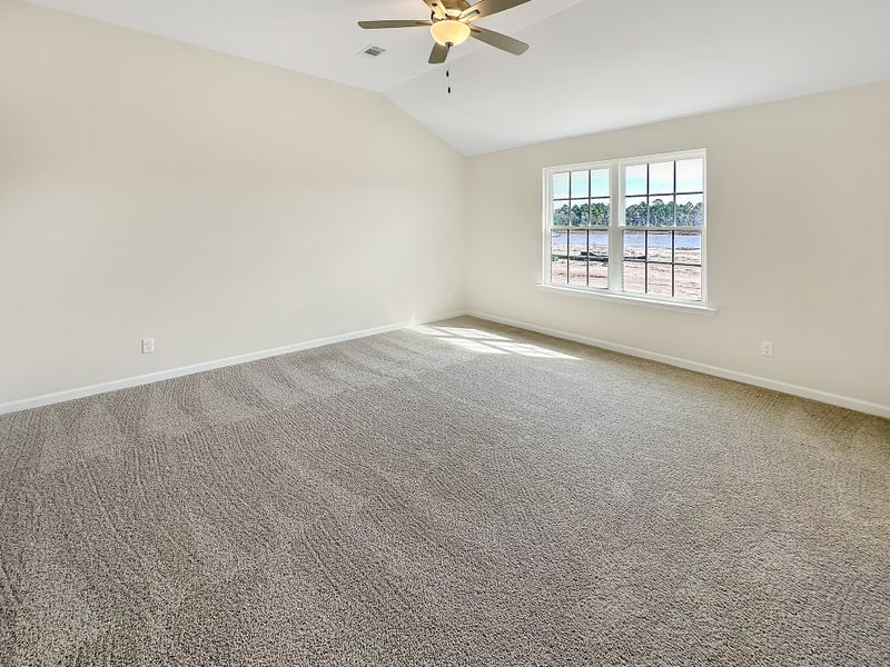 Spacious, unfurnished interior of a new home in Grand Reserve, Hinesville (Image 20).