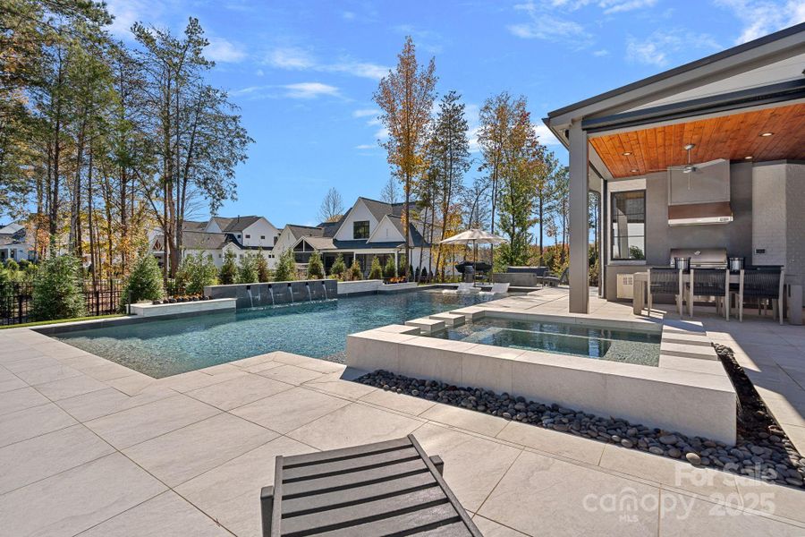 Heated Saltwater Pool