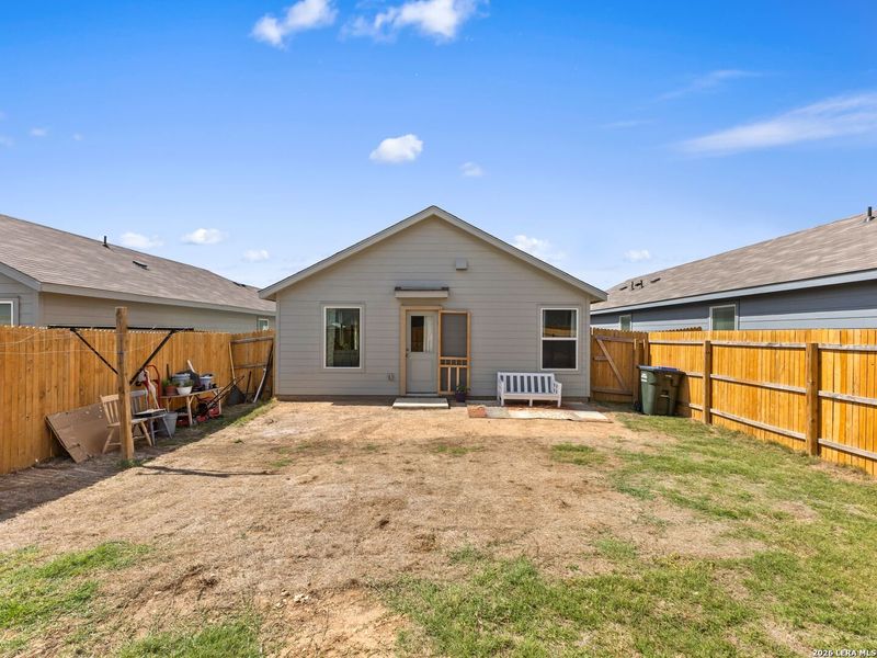 Exterior details and patio area of a home in Rose Valley, Converse (Image 33).