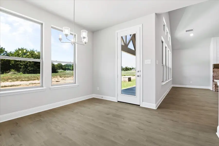 Representative unfurnished interior of a home built from the The Sapphire Ranch II by Doug Parr Custom Homes in Spring Valley Ranch, Paradise (Image 26).