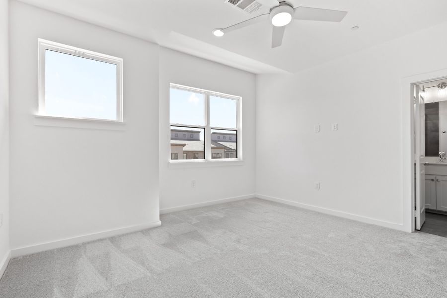 Spacious, unfurnished interior of a new home in Willow Grove Townhomes, Melissa (Image 38).