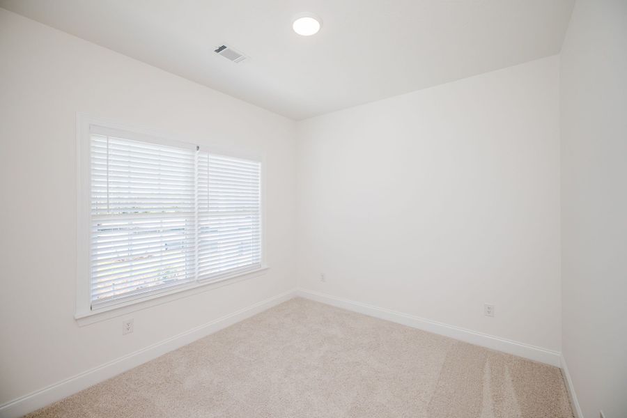 Spacious, unfurnished interior of a new home in Millbrook, Thomson (Image 25).