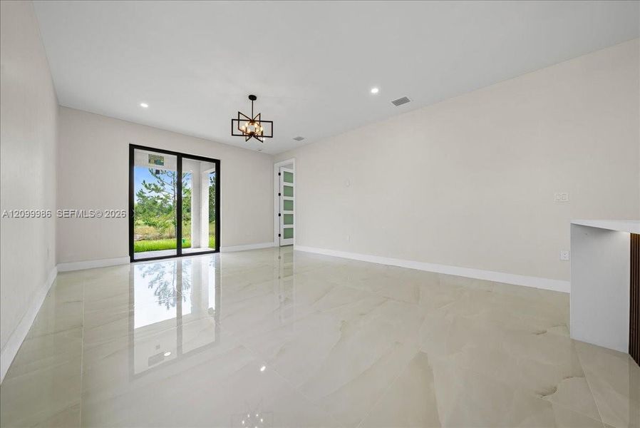 Spacious, unfurnished interior of a new home in , Lehigh Acres (Image 23).