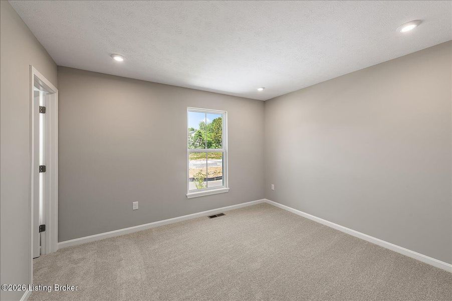 Spacious, unfurnished interior of a new home in Bridle Run, Louisville (Image 28). Spacious, unfurnished interior of a new home in Bridle Run, Louisville (Image 28).