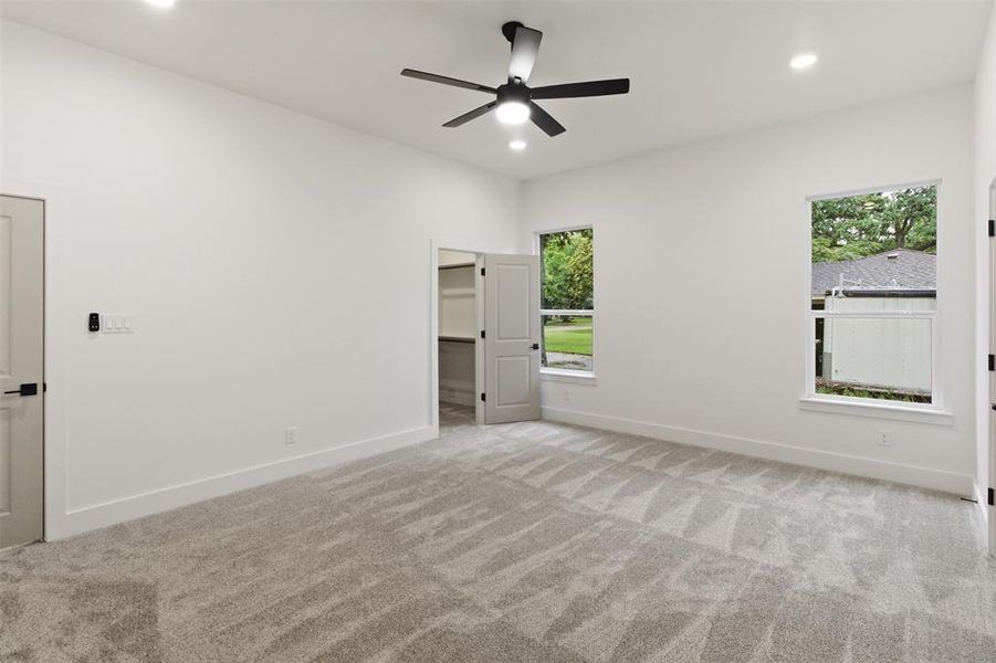 Spacious, unfurnished interior of a new home in , River Oaks (Image 24).
