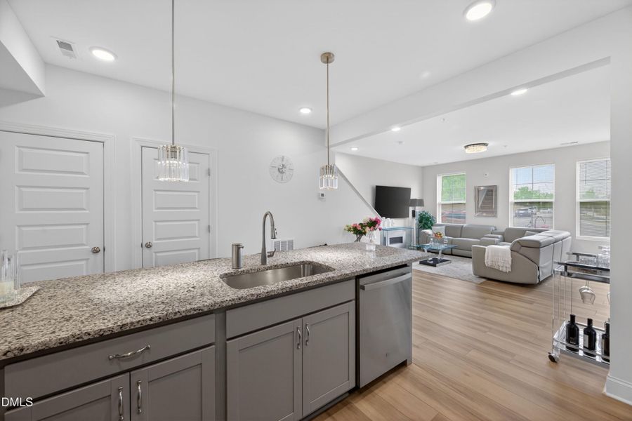 010-property-kitchen