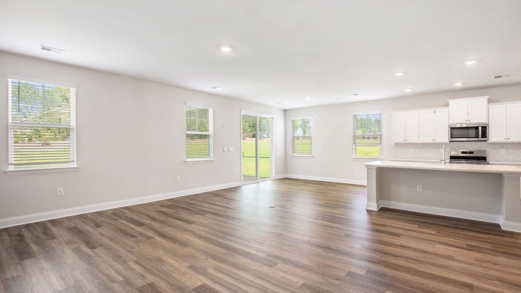 Spacious, unfurnished interior of a new home in Auberon Woods, Conway (Image 10).