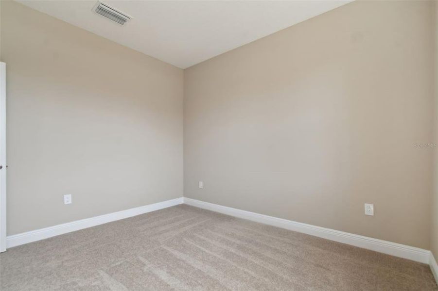 Spacious, unfurnished interior of a new home in , St. Petersburg (Image 30).