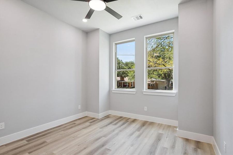 Spacious, unfurnished interior of a new home in , Arlington (Image 35).