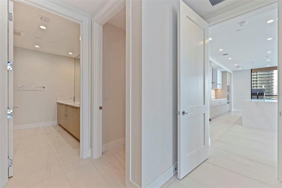 Spacious, unfurnished interior of a new home in , St. Petersburg (Image 56).