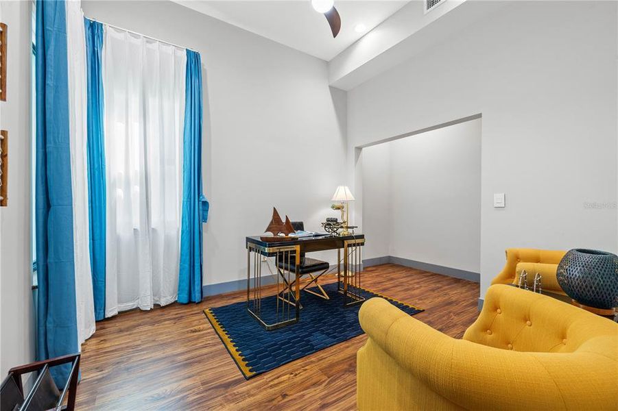 Furnished interior view inside a new home in , Gulfport (Image 44).