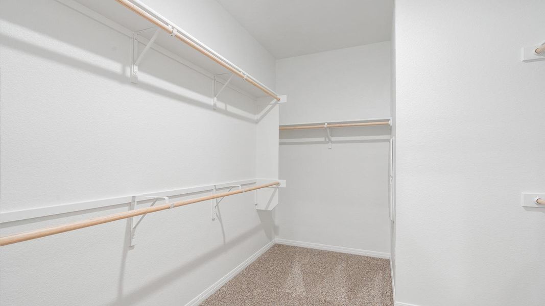 Spacious, unfurnished interior of a new home in Avery Centre, Round Rock (Image 23).