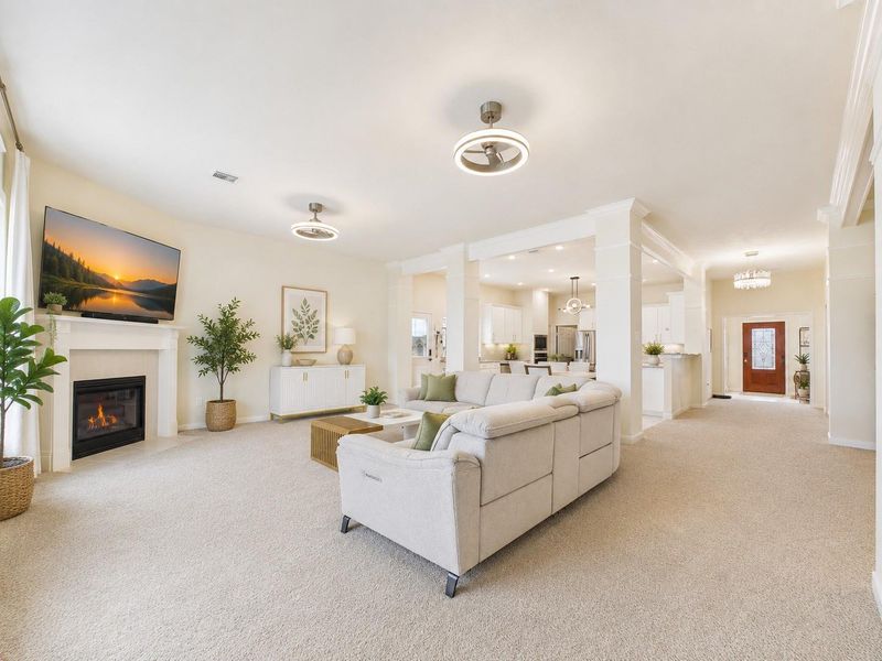 Furnished interior view inside a new home in Pedregal, Galveston (Image 19).