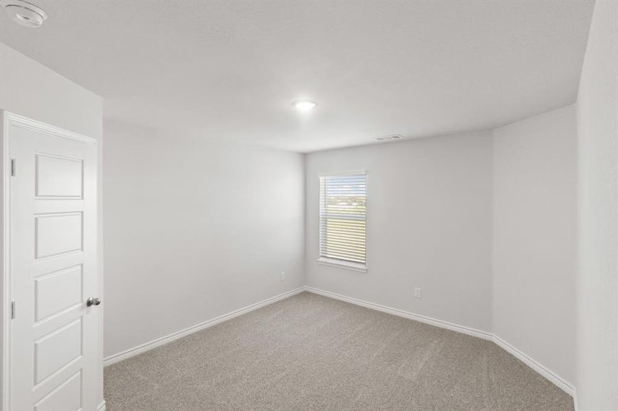 Spacious, unfurnished interior of a new home in Retreat at Fossil Creek, Fort Worth (Image 9).