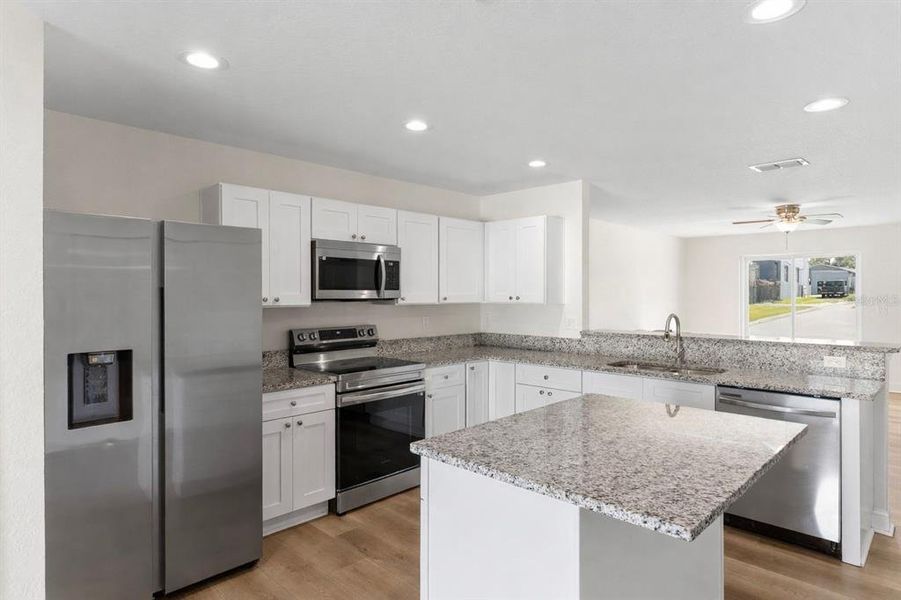 Furnished interior view inside a new home in , Auburndale (Image 12).